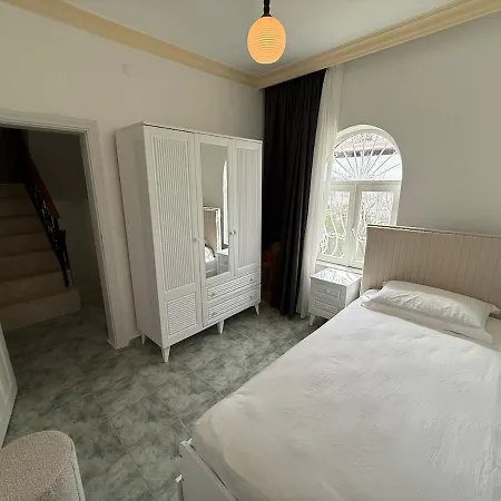 Mete 3 Icmeler Daily Weekly Villa