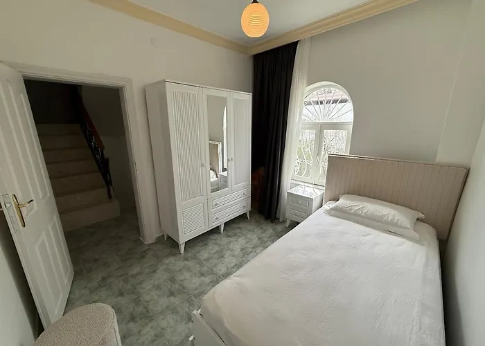 Mete 3 Icmeler Daily Weekly Villa