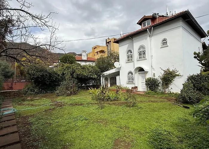 Mete 3 Icmeler Daily Weekly マルマリス